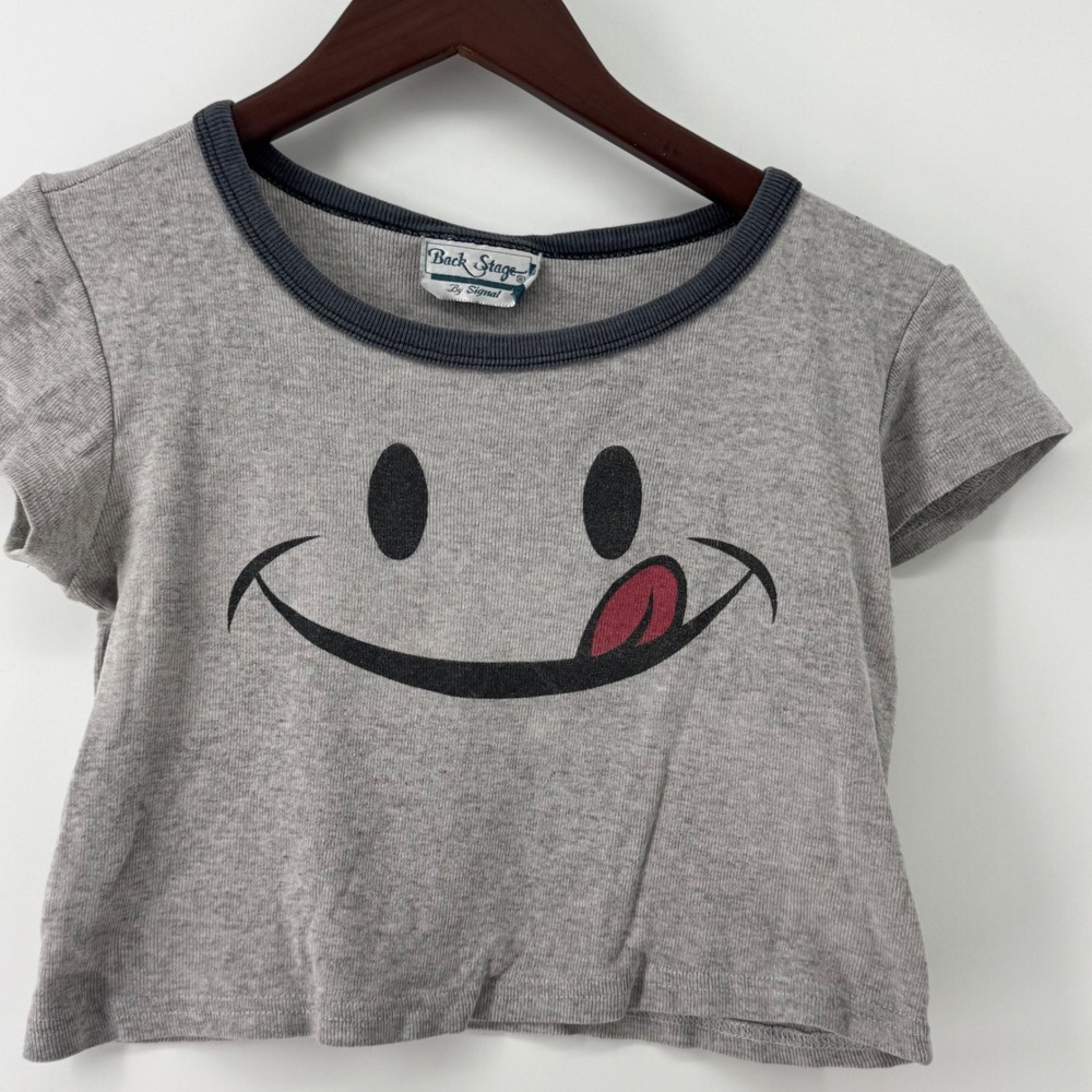 Back Stage by Signal Womens Gray Smiley Face Ringer Crop Baby Tee Short Sleeve